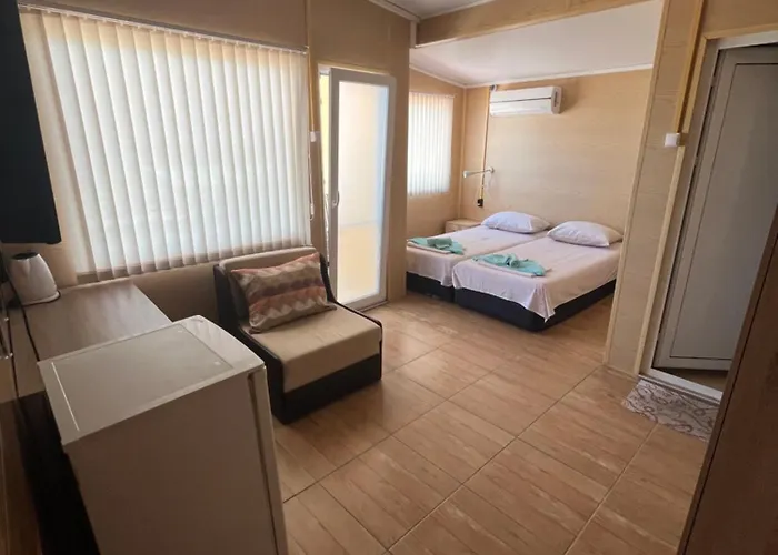 Globus Casa de hóspedes 2*